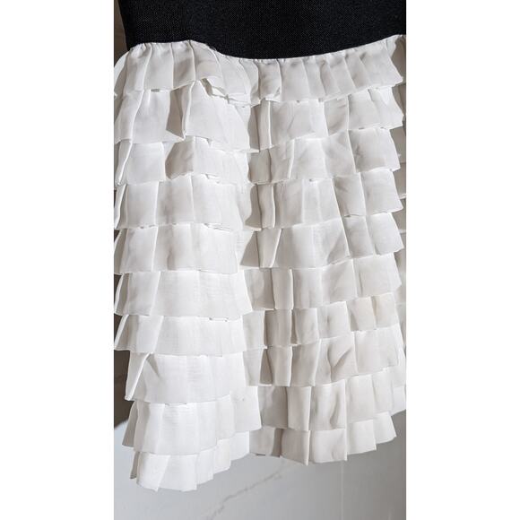 2B Bebe Off White Tiered Ruffle Mini Skirt Black Waistband Y2K Small - Picture 2 of 4